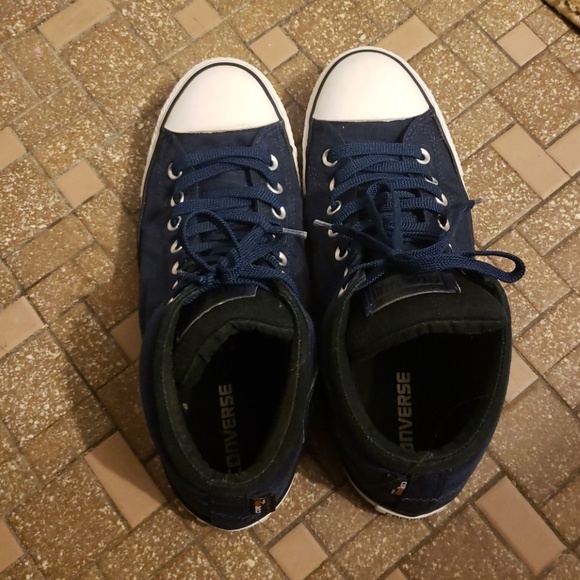 Unisex Converse - Picture 2 of 6